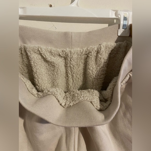 Victoria Secret PINK reversible Sherpa jogger xl - Picture 5 of 9